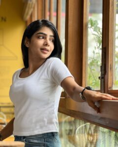 Pavithra Lakshmi Instagram - Unna nenachathum🤍 . . . P:C @vigneshkumar.rb thombi♥️