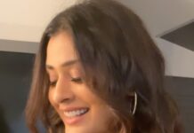Payal Rajput Instagram - Vanity chill scenes be like ✌️🎬🖤 .. . . #vanitydiaries #ginna #shootmode #payalrajput 🧿