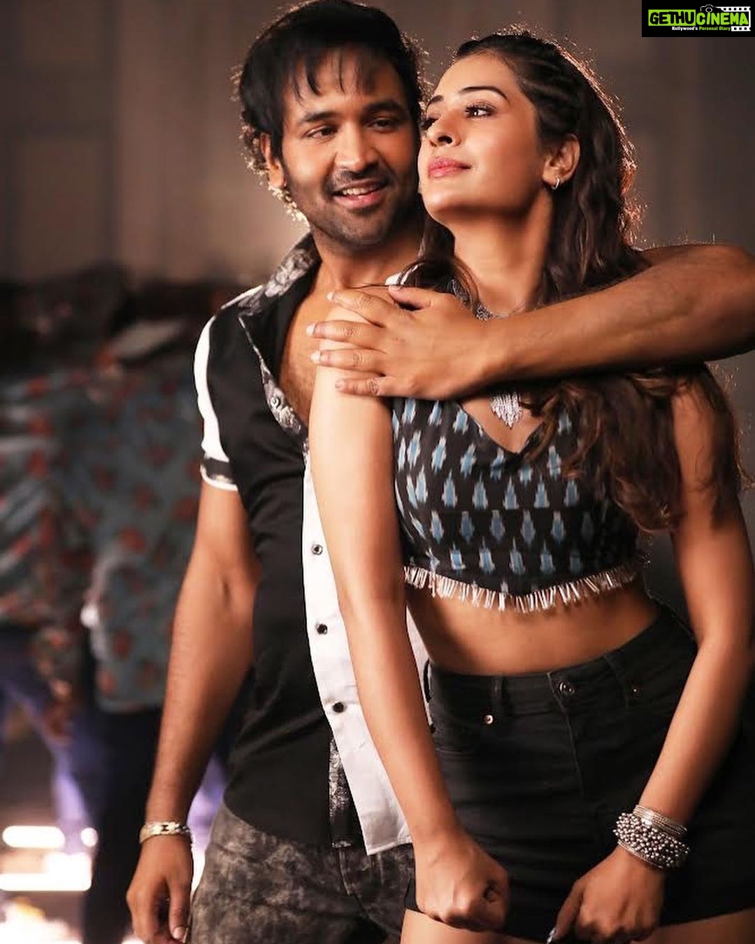 Payal Rajput Instagram - Time to watch the promo of #ππ¨π₯π’ππ¨ππ from #πΎπββπΈ ! π₯π₯ Hit play now β‘οΈ https://youtu.be/V_HZlR8ylj8 Tune in tomorrow for full song! π―π₯ #DynamicStarβοΈ @vishnumanchu @starlingpayal @sunnyleone @anuprubens @pddancing @aziznakash @nutana_mohan @avaentofficial @24FramesFactory @saregamasouth