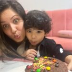 Pooja Bose Instagram - May u live my life too aur kya de sakti hu tujhe 😇😇 my angel my lifeline my everything thanku for choosing my womb to be born and this day I will always celebrate double as ur birthday and a mothers birth day too ❤️