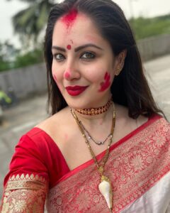 Pooja Bose Instagram - Asche bochor abar hobe 🙏🏻🙏🏻🙏🏻🙏🏻 Shubho bijoya , happy dusshera