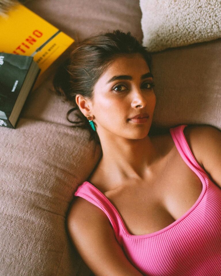 Pooja Hegde Instagram - What do they say about the eyes and the soul again? #home