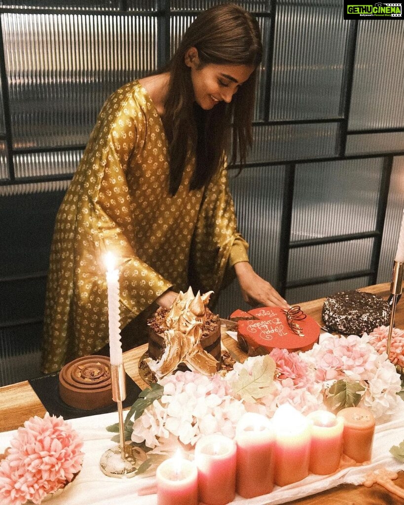 Pooja Hegde Instagram - Overwhelmed and so touched with all the love I received on my birthday this year! You make me happy. Love you ❤️ #happyheart