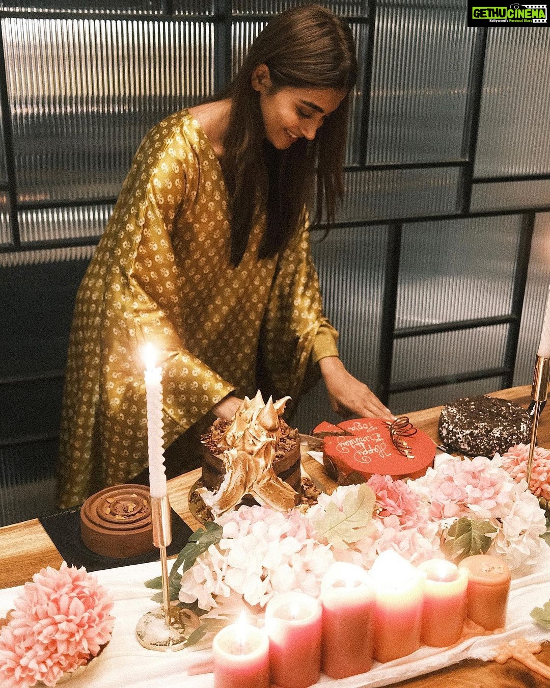 Pooja Hegde Instagram - Overwhelmed and so touched with all the love I received on my birthday this year! You make me happy. Love you ❤️ #happyheart