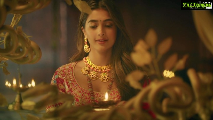 Pooja Hegde Instagram - This Diwali, All that glitters is @bhimagold.official ❤️