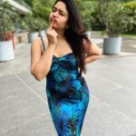 Poonam Bajwa Instagram - Good evening people 💜💜💜💜 Oxford Golf Resort