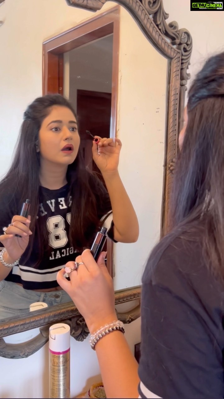 Poonam Bajwa Instagram - Tandoor ke saamne khade hone se Smokey eyes nahi hoteβ¦π so here are some mascara tips instead ππ #pearlsofwisdom#