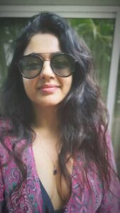 Poonam Bajwa Instagram - “Don’t forget -no one sees the world as you do , so no one else can tell the stories you have to tell “~ Charles de Lint 
#ourlivesourstories#tellyourstoryyourway#allthingslove