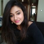 Poonam Bajwa Instagram - “Write it on your heart that everyday is the best day in the year “-Ralph Waldo Emerson What if today is actually the best day ever ? #morningslikethese#newdaynewstart#nowandforward