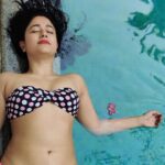 Poonam Bajwa Instagram - #sundaysbelike#drifting#pooldiaries#tbt❤