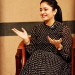Poonam Bajwa Instagram - Chit chatting💫🌈 #moviepromotions#mainhoommoosa#keraladiaries#mollywood