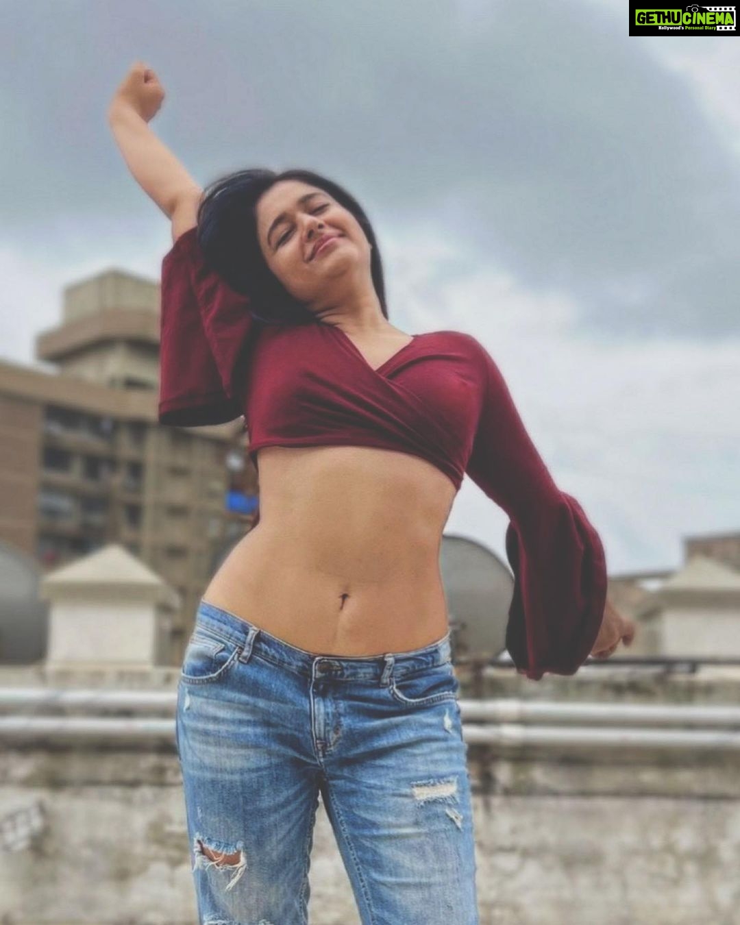 Poonam Bajwa Instagram - Hello October ❤️ “Ah,September! You are the doorway to the season that awakens my soul….but I must confess I love you only because you are a prelude to my beloved October.”~ Peggy Toney Horton #newmonth#newblessings#somethingintheair#afeelingicantexplain#❤️❤️❤️❤️❤️❤️