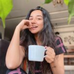 Prajakta Koli Instagram - Mere se behtar chai banake toh dikhai koi. Main patti badal dungi. ☕️