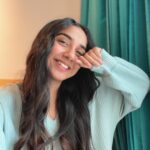Prajakta Koli Instagram - How do you have so much love to give?💫 You make me very very happy! Thank you! 🤍🙏