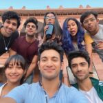 Prajakta Koli Instagram - Here are the happy faces of people who have made a show with a lot of love. Hope you enjoy it as much as we loved making it. Missing @devyani.shorey ! ♥️ #Mismatched on @netflix_in today at 1:30pm! ♥️🥺🥳💫
