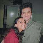 Prajakta Koli Instagram - @rohitsaraf10 ‘s hugs are like bonfires on a winter evening! ❄️💫 . . . Can’t believe I spent last Diwali shooting with him and this Diwali, #Mismatched releases! ♥️