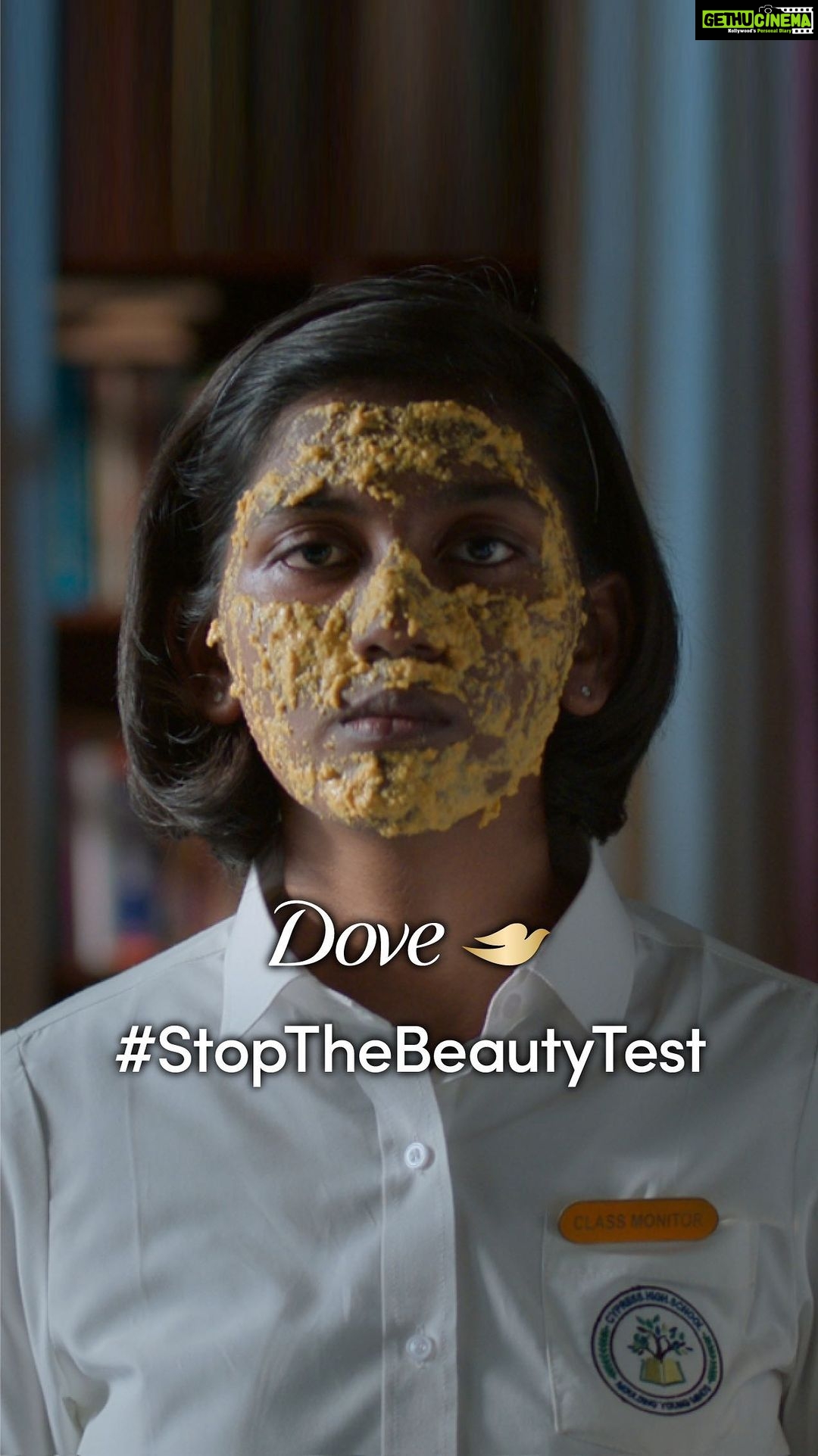 Prajakta Koli Instagram - This gave me goosebumps! What a moving film, I was hooked till the end. I think every girl at some point has been subject to the beauty test in some way, shape or form. Big ups to @doveindiachannel for this beautiful film and what better day to inspire the next generation of girls than on International Daughter’s Day! More power to all of us and here’s to #StopTheBeautyTest #Collaboration #DoveIndia #InternationalDaughtersDay #Ad