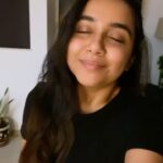 Prajakta Koli Instagram - Here is a visual representation of how my day was. ♥️💫 How was yours?