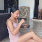 Prajakta Koli Instagram – Shamelessly eating cake for breakfast! Happy weekend, yevrybaady! 🥳♥️