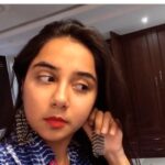 Prajakta Koli Instagram – Day 19 of #SelfQuarantine : EFFICIENCY. PRODUCTIVITY. #Hmm #Monday
