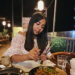 Prajakta Koli Instagram – Please notice how chopsticks have moved to the left hand and chup chaap fork is being used. #Hmm