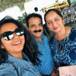 Prajakta Koli Instagram - The roomies came to see me off. 😭♥️