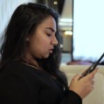 Prajakta Koli Instagram - Agar aapke gifting skills bhi Montu jaise horrible hain toh please go check out the @mivi sales on Amazon and Flipkart and get the Mivi Roam and Mivi Thunderbeats for only ₹999 ! #Yay