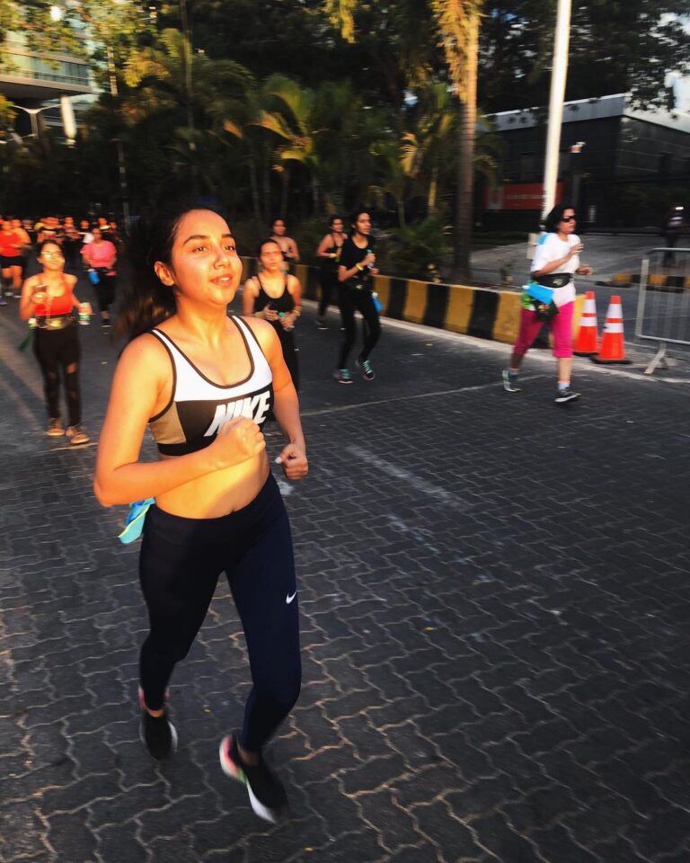 Prajakta Koli Instagram - Ran my first ever 3K run. And what’s better is that I finished it with no judgements and no barriers! It was exactly as tough as I thought it was going to be. But so much more fun than I imagined. When am I running the next one with you @nike ?#MakeTheWorldListen