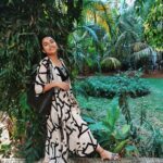 Prajakta Koli Instagram – Happy Too-Hot-To-Wear-Pants season, yevrybaady!! #OiiOiiOii #HMIndia
Styled by boo @sherishshaikh 🥳