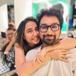 Prajakta Koli Instagram - Finally hugged one of my favourite people in the whole world!🥰 .. Also, hi @mansimao 😂