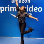 Prajakta Koli Instagram - Amazing prime video, yaar. 🤸 … Makeup by @sahithya.shetty Hair by @shrushti_birje Styled by @sakshi312 … @levis_in @oceedeeshoes