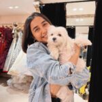 Prajakta Koli Instagram - This is the ONLY way I want my days to start. 🐶 May I please steal Joy @archanakochharofficial ?🥺