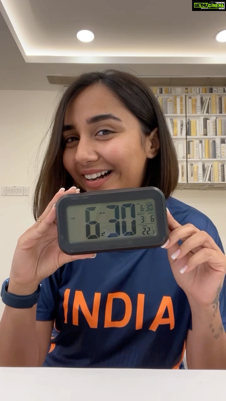 Prajakta Koli Instagram - ⏰ is set and i am ready to watch our #WomenInBlue in action in the ICC Women’s Cricket World Cup 2022. First match starts 6:30 AM tomorrow as they take on Pak. Let’s come together to show the strength of #HamaraBlueBandhan and cheer for Team India in ICC #CWC | @starsportsindia