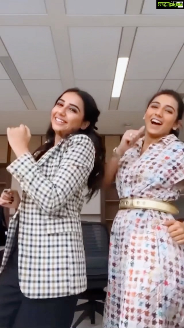 Prajakta Koli Instagram - The creator urge to do trending dances is real… @mostlysane ❤️❤️❤️