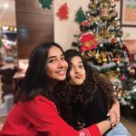 Prajakta Koli Instagram - Our Christmas Card!🎄 .. Merry Christmas!! 🤶🤶