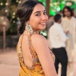 Prajakta Koli Instagram - ✨💛 .. .. Styled by @sakshi312 Saree by @drishtizahabia Jewellery by @azotiique