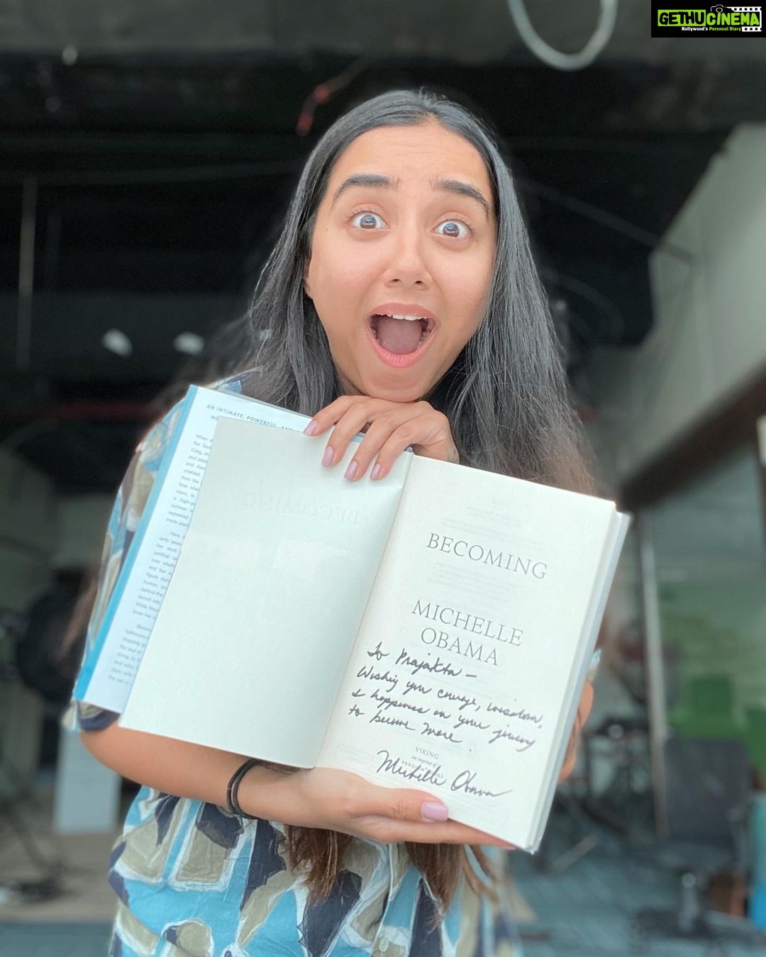 Prajakta Koli Instagram - Got a special delivery all the way from Washington this morning. OMG. 😭♥️ Thank you @michelleobama @youtube !!!