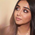 Prajakta Koli Instagram - Looking at the sun go up today because Comedy Premium League releases on @netflix_in !! 🥳 .. Makeup - @sahithya.shetty Hair - @rupali.dhumal Styling - @sakshi312 📷- @shivamguptaphotography Makeup asst. - @sujata_mandiyal 📷 asst. - @rascalwithacamera