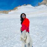 Priya Bhavani Shankar Instagram - Snow woman ⛄️ team @touronholidays suggested us to not miss this place and we were glad we didn’t 😎 cheeers guys Jungfraujoch - Top of Europe