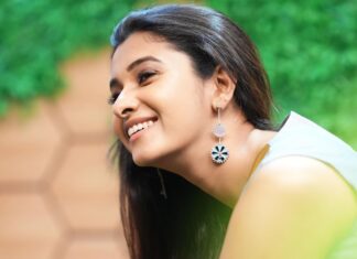 Priya Bhavani Shankar Instagram - 🙋🏻‍♀️ Styling @niru05_raghupathy Outfit @ampmfashions Jewellery @amrapalijewels @amethystchennai Footwear @birkenstockin PC @arunprasath_photography