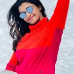 Priya Bhavani Shankar Instagram - Snow woman ⛄️ team @touronholidays suggested us to not miss this place and we were glad we didn’t 😎 cheeers guys Jungfraujoch - Top of Europe
