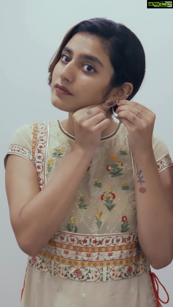 Priya Varrier Instagram - Onam is here! To celebrate my favorite festival I am going to the Croma store to explore their range of products. My first choice when it comes to any electronics, what are you waiting for? Celebrate Onam with Croma today. Visit your nearest Croma store or go to croma.com and grab some of the best electronics in the market. @croma.retail #CromaElectrOnamUtsavam #CromaElectrOnam #Croma #Onam #festive