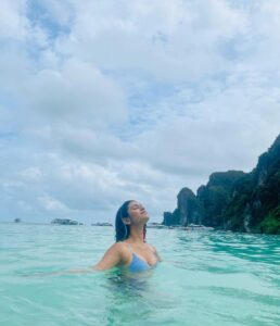 Priya Varrier Instagram - 🐬🧜🏻‍♀️🦋🌊