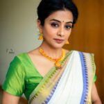 Priyamani Instagram - എല്ലാവർക്കും എന്റെ ഹൃദയം നിറഞ്ഞ ഓണാശംസകൾ Thank you @kaumudiofficial for the wonderful jewellery!! Thank you @v_capturesphotography ❤️