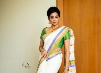 Priyamani Instagram - എല്ലാവർക്കും എന്റെ ഹൃദയം നിറഞ്ഞ ഓണാശംസകൾ Thank you @kaumudiofficial for the wonderful jewellery!! Thank you @v_capturesphotography ❤️