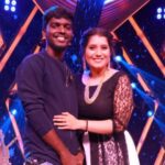 Priyanka Deshpande Instagram – Finish ho gayaaa makkale!
Loved every bit of hosting BBJ2. Whataaaaa journeyy man!🥳
The bestest moment of this season for me was the celebration of my 10 years on @vijaytelevision. Thank you makkalee ❤️🥹

Respect and huge thanks to the The pilllars of BBJ2
@meramyakrishnan you are our Lady Super Star ❤️ the bestest judge, beautiful in and out with only positive vibes. Will miss you the most mam❤️❤️❤️

@dancersatz Anbu jeikum Satz! So happy that we managed to become good friends in this show finally! After so much of drama, A friend for life time Ipo. 🤍🤍🤍

@joshua_preetham – Director of BBJ2! Tambi, Ivlo patience ula director Na pathadhu ila pa. Wishing you the best in all your projects chellamee. Finally got to be your anchor for one full season. ❤️

Thank you to the entire team of Box office studio ❤️@djblackchennai Ni ilama endha show um ila Vijay Tv la..😙Thank you Jaggan Sir, Vivek anna, Naveen anna, @duraiadams Tambi and team❤️ love you guys❤️

@vishnukanth_gk will torture you for more pics for the rest of my life. ❤️❤️ you are amazing chellamee❤️

Krishna anna and Dineshaa Thank you for looking after me.❤️❤️

@suresh.menon – My stylist, my designer, my therapist. You made the beautiful look more beautiful Suraaa the whole season🤪❤️I love you ❤️ 

Special mention to all the editors, technicians, makeup artists, hairstylists, pre and post production team and the full crew❤️❤️Let’s all grow together 🤗

This show will be very close to my heart. After BB5 working with my friends was an incredible journey. 
Gopals oda first show together, best friends as contestants. It was just like a family get together every week. Never got a chance to miss them.. Ipo will miss them and will torture them in different ways. All you guys made BBJ2 a very very special one for me. Another one ticked on my bucket list. Love you all. Untill we work together “Nanga Elam one aanom, BBJ2 la friend aanom” ❤️🥹 see you all soon🤍