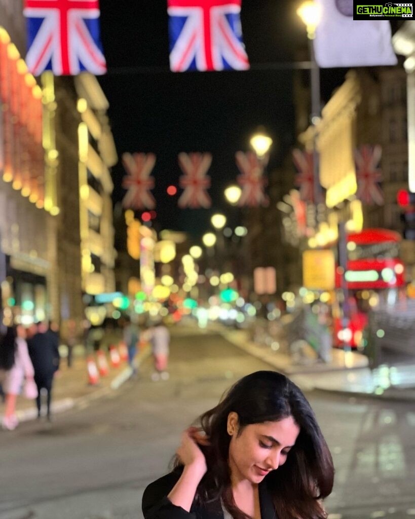 Priyanka Mohan Instagram - Blurry nights 🌃