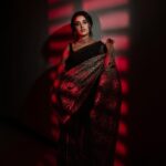 Priyanka Mohan Instagram - Black&Gold✨ Styled by @pallavi_85 @openhousestudio.in 📸 @i_amjobin Wearing @korvaiindia Earring @amrapalijewels necklace @apalabysumitofficial M&H @kalwon_beauty @savi.hair
