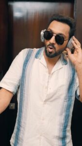 Punit Pathak Instagram - The countdown to The Great Indian Sale has begun!! I am getting a new TV and you could get one too… that too at 60% discount!! 

The Amazon Great Indian Festival starts on 23rd September! This year there are BIG deals on BIG brands that you simply cannot miss! 

So get ready to tell evryone… Amazon se liya!

#AmazonGreatIndianFestival
#AmazonSeLiya