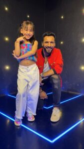 Punit Pathak Instagram - Shringaar hookstep  with lovely and amzing @punitjpathakofficial sir 🤗🥰💞

@raftaarmusic
@akasasing
@aasthagill

♥️♥️
DC : @punitjpathakofficial sir 
  @nishchal08 sir 
  @hardik_rana15 sir 

#dance #reels #foryou #trending #shringaar #reelinstagram #explore
#raftar #sonymusicindia #asthagill #akasa